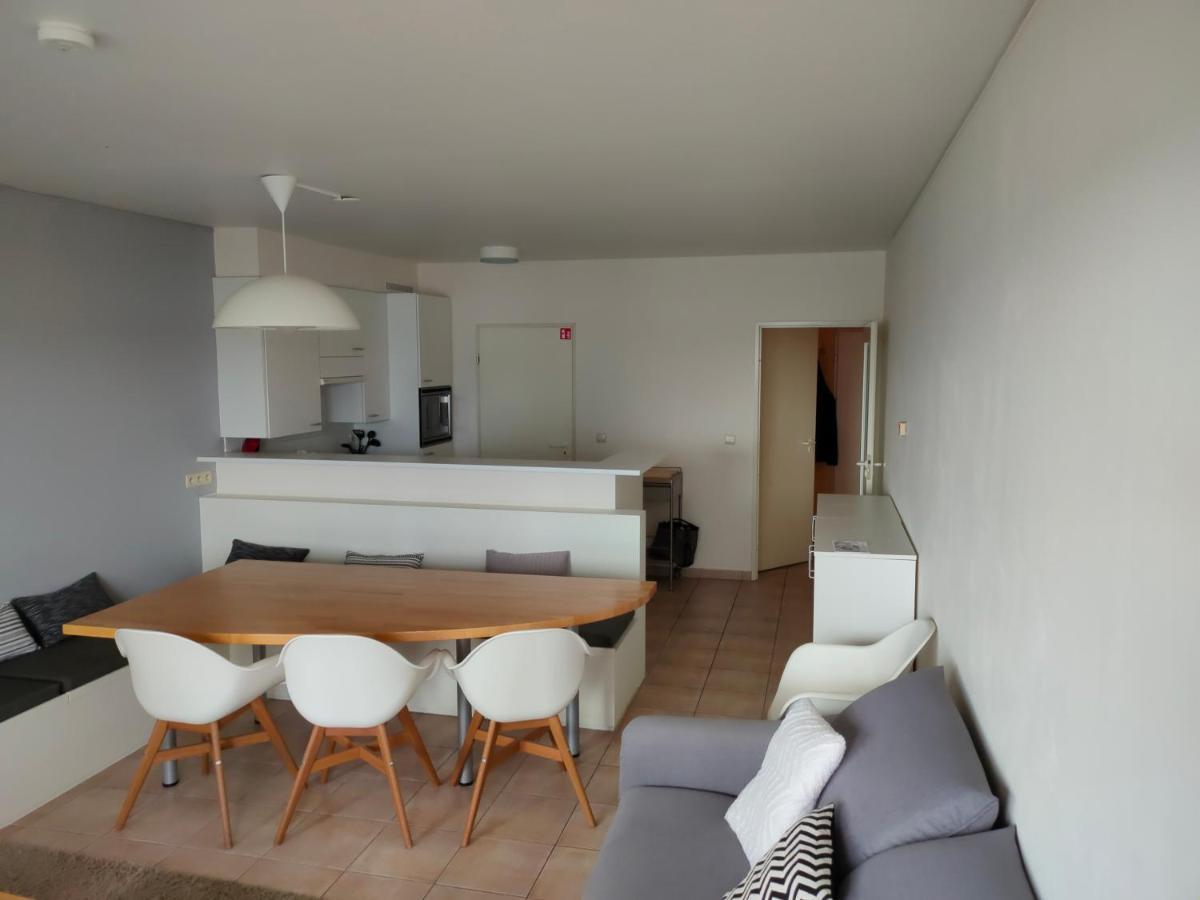 Zongericht Appartement Met Zicht Op De Jachthaven Ostende Exterior foto